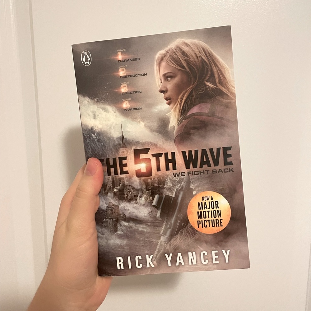 THE 5th WAVE by Rick Yancey, Paperback by Penguin Books